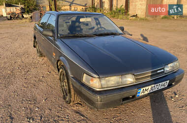 Хэтчбек Mazda 626 1988 в 