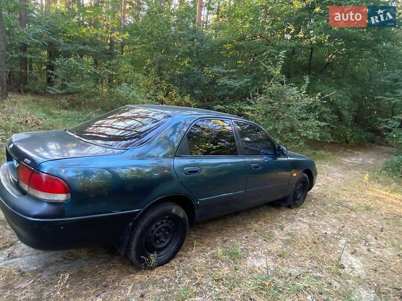 Седан Mazda 626 1993 в Броварах