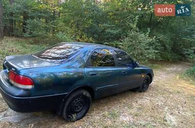 Седан Mazda 626 1993 в 