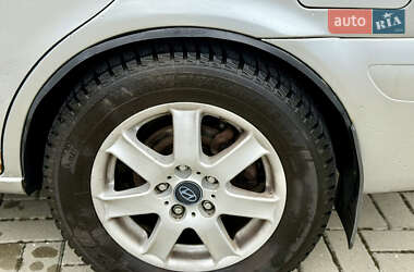 Седан Mazda 626 2002 в 