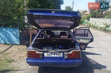 Хэтчбек Mazda 626 1986 в 