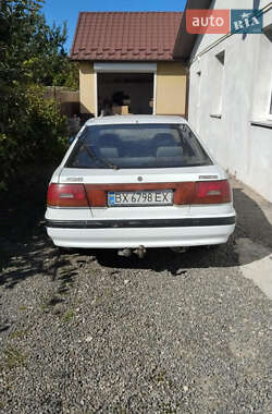 Хэтчбек Mazda 626 1987 в 