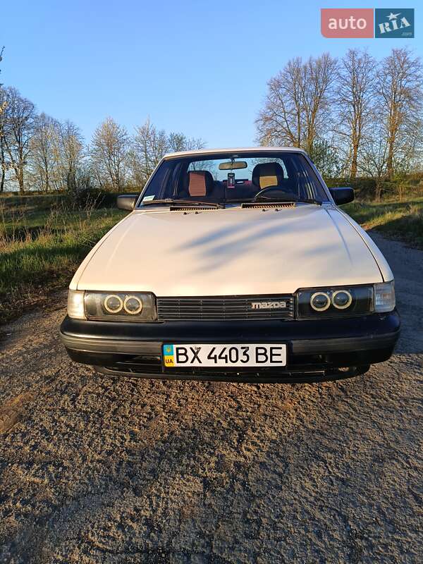 Седан Mazda 626 1987 в 