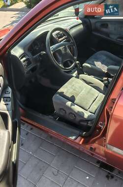 Хэтчбек Mazda 626 1998 в 