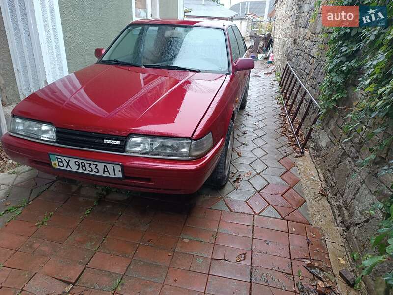 Седан Mazda 626 1990 в  фото Седан Mazda 626 1990 в