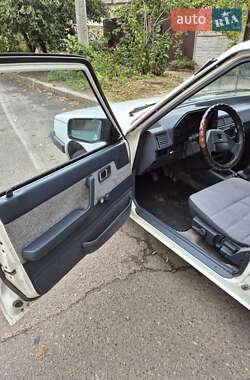 Седан Mazda 626 1987 в 