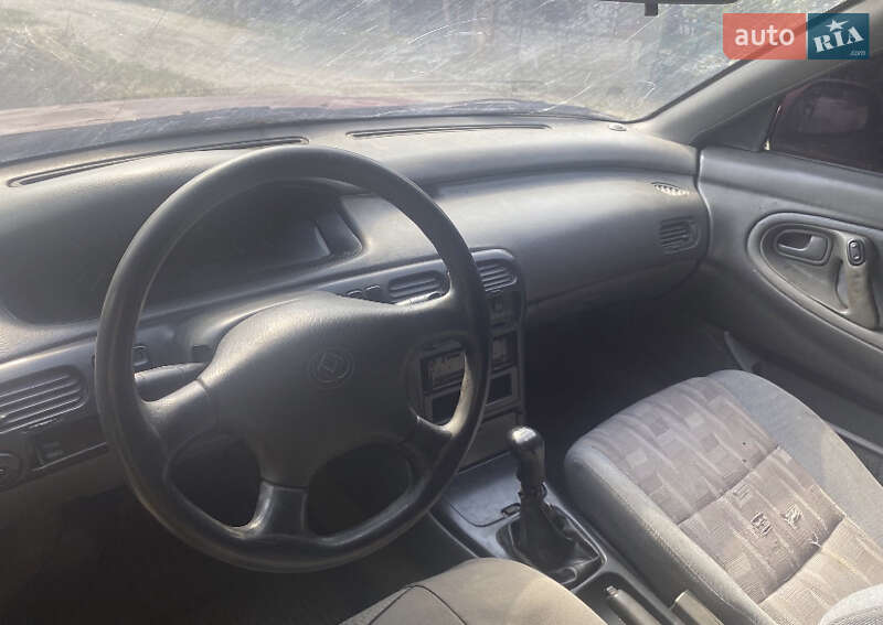 Седан Mazda 626 1992 в Запоріжжі