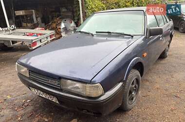 Хетчбек Mazda 626 1986 в 