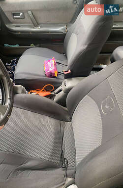 Хэтчбек Mazda 626 1989 в  фото 5 Хэтчбек Mazda 626 1989 в