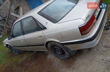 Седан Mazda 626 1990 в  фото 3 Седан Mazda 626 1990 в