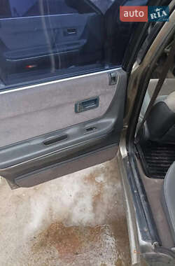Седан Mazda 626 1987 в 