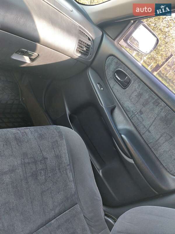 Седан Mazda 626 1997 в Липовце