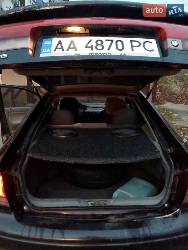 Хетчбек Mazda 626 1992 в Городку