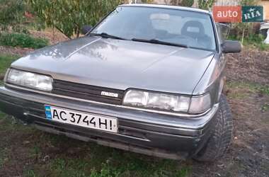 Седан Mazda 626 1988 в Луцьку