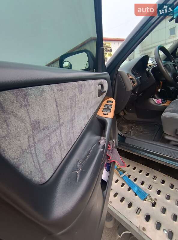 Универсал Mazda 626 1998 в Кривом Роге