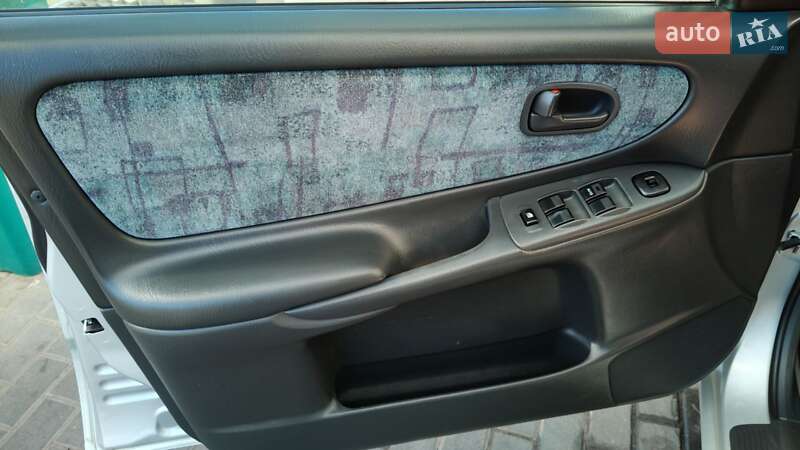 Хетчбек Mazda 626 2000 в Рівному фото 5 Хетчбек Mazda 626 2000 в Рівному