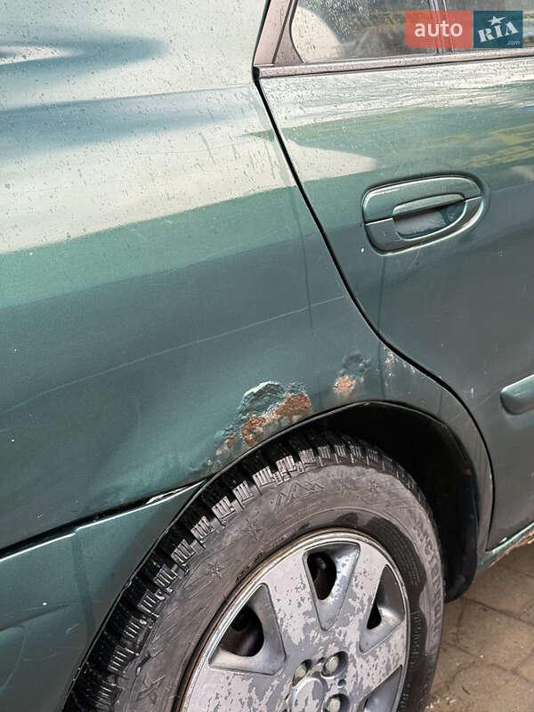 Седан Mazda 626 1997 в Верховине