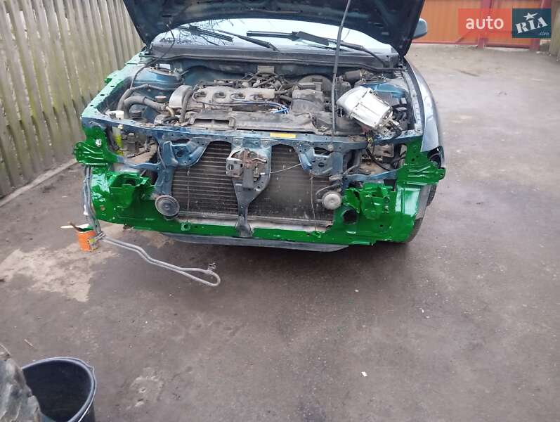 Седан Mazda 626 1995 в Клевані