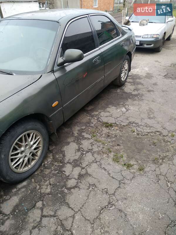 Седан Mazda 626 1994 в Зарічному