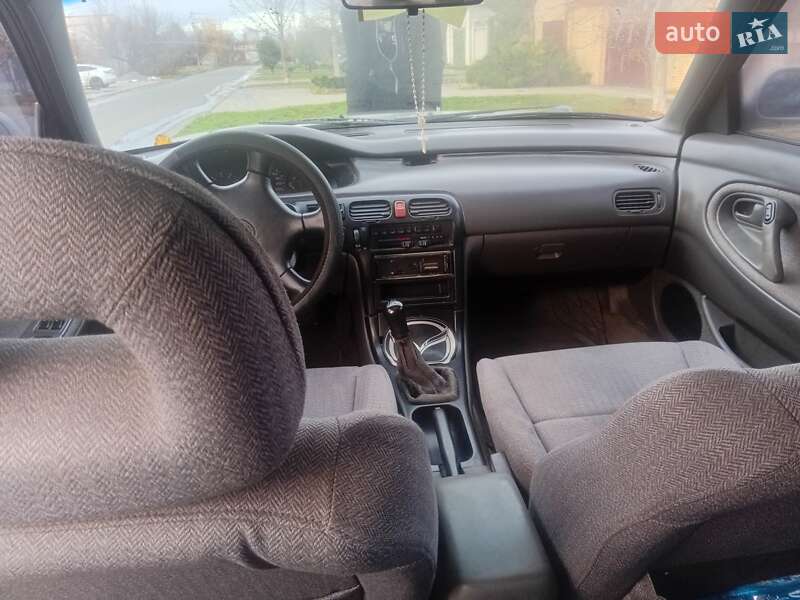 Седан Mazda 626 1992 в Николаеве