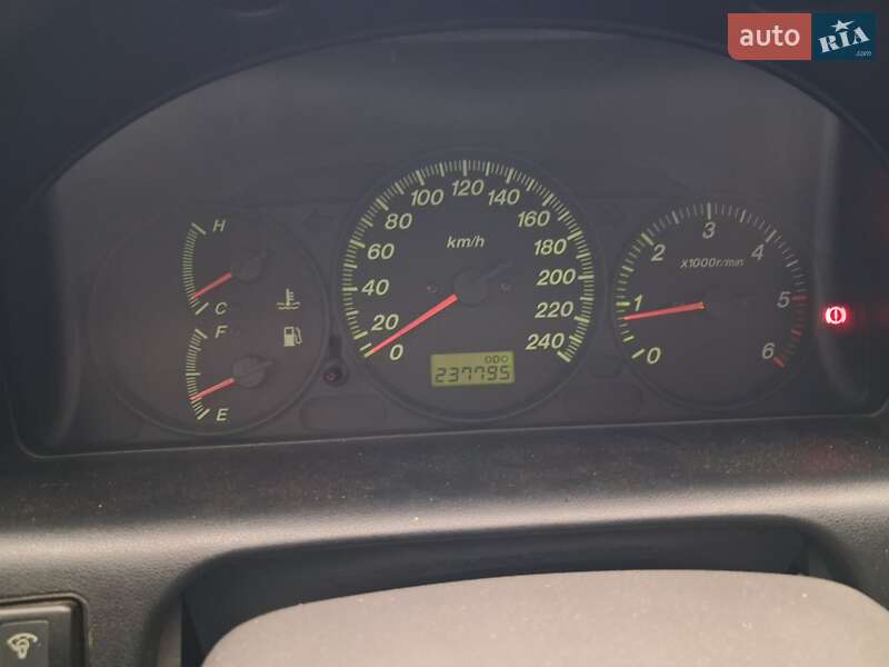 Хэтчбек Mazda 626 2000 в Калуше