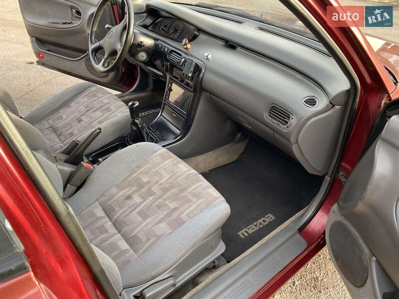 Седан Mazda 626 1993 в Шаргороде