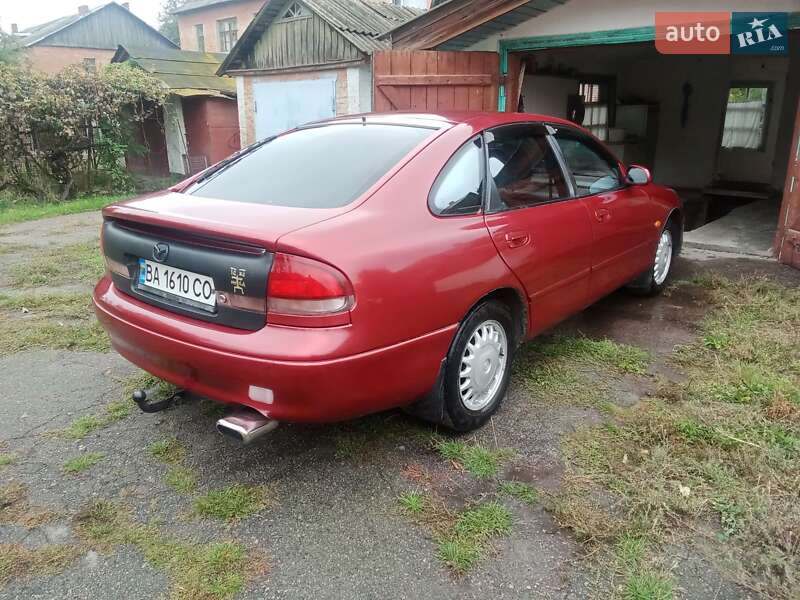 Хэтчбек Mazda 626 1992 в Новой Праге