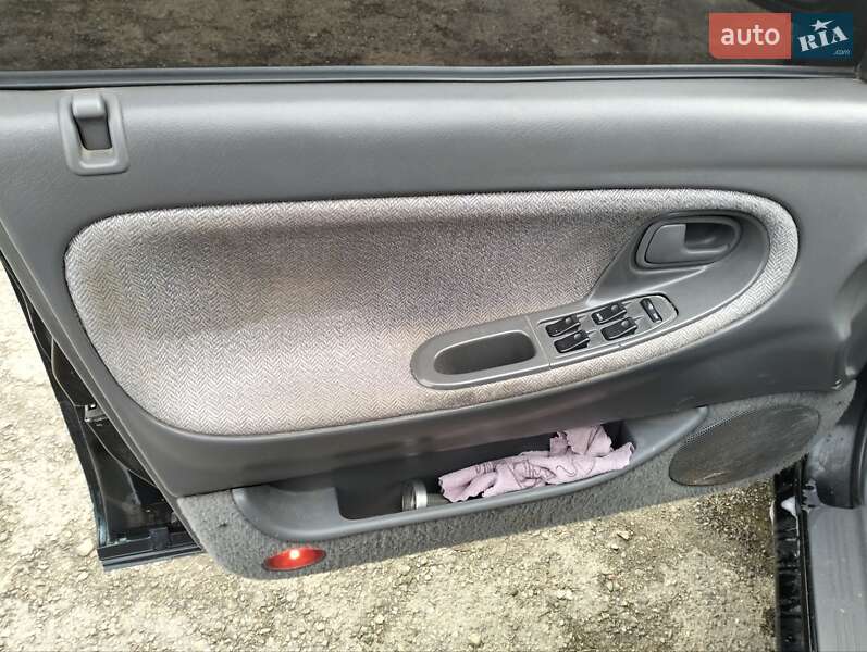 Седан Mazda 626 1992 в Чернівцях фото 10 Седан Mazda 626 1992 в Чернівцях