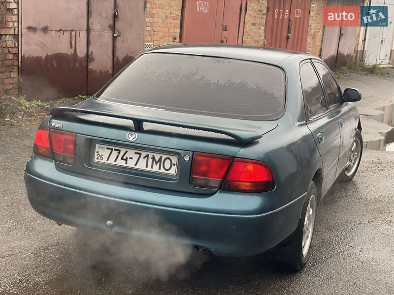 Седан Mazda 626 1992 в Виннице