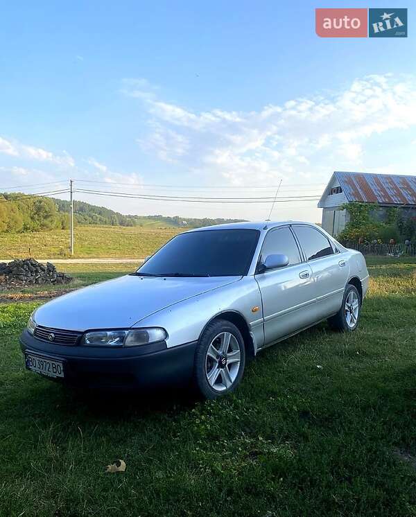 Седан Mazda 626 1993 в Лановцах