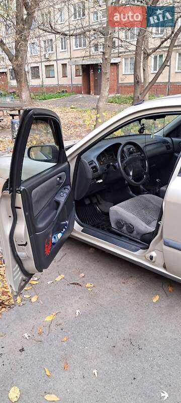 Седан Mazda 626 1998 в Киеве