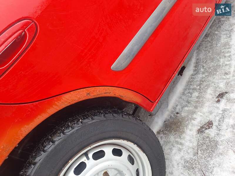 Седан Mazda 626 1999 в Черновцах