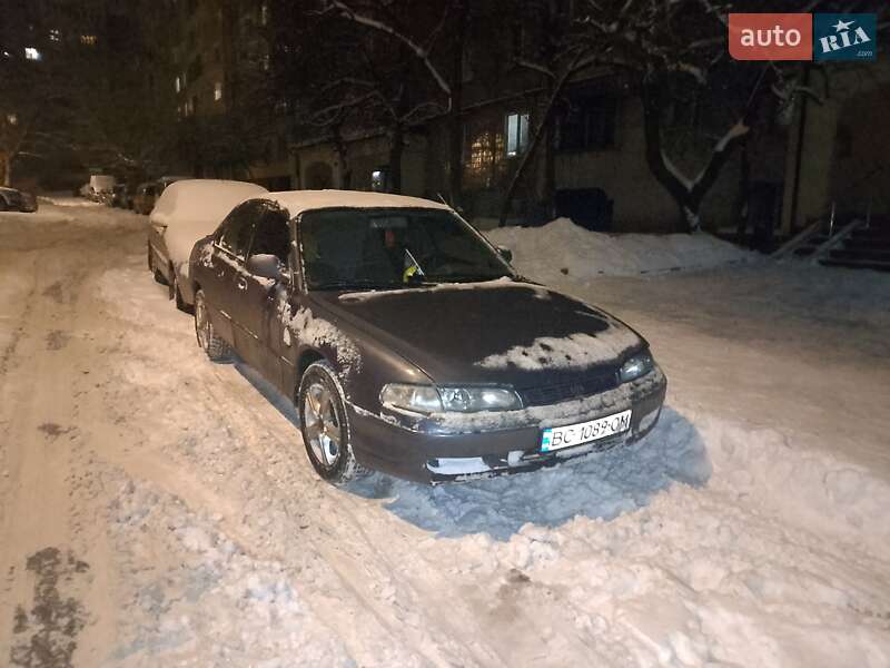 Седан Mazda 626 1993 в Львове