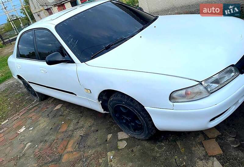 Седан Mazda 626 1993 в Захарьевке фото 2 Седан Mazda 626 1993 в Захарьевке