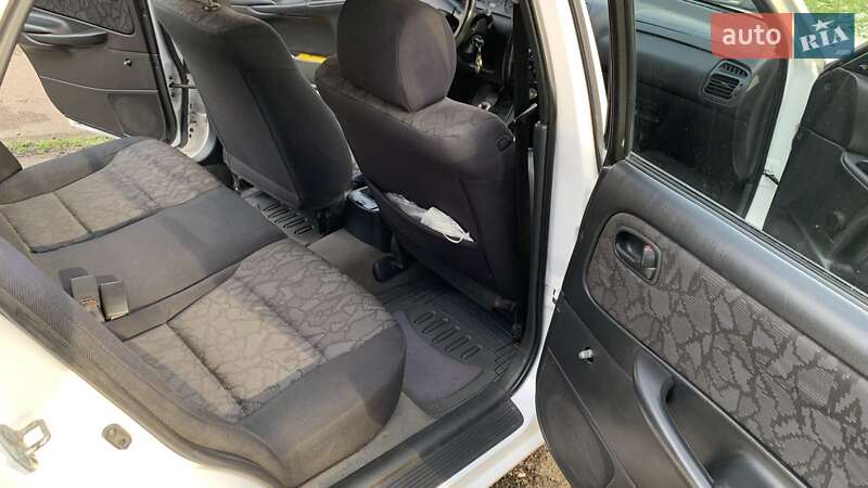 Хэтчбек Mazda 626 1998 в Рени