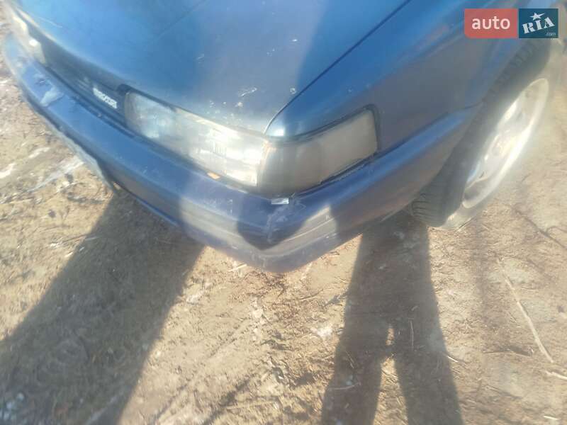 Седан Mazda 626 1988 в Вільшанці