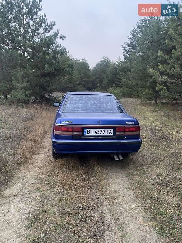 Седан Mazda 626 1987 в Кременчуці