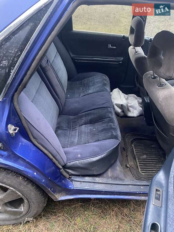 Седан Mazda 626 1987 в Кременчуці