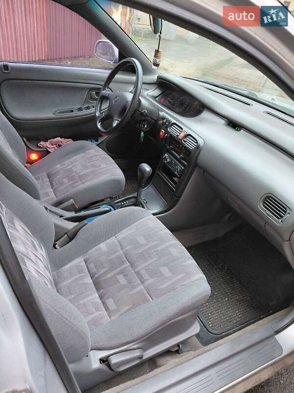 Седан Mazda 626 1996 в Кривому Розі