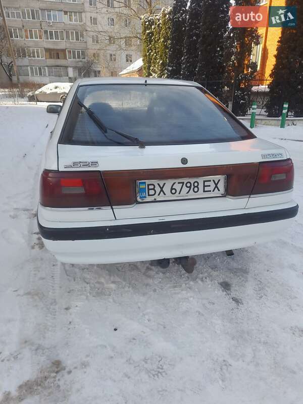 Седан Mazda 626 1987 в Хмельницькому