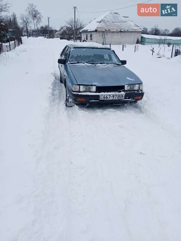Хэтчбек Mazda 626 1987 в Коростене