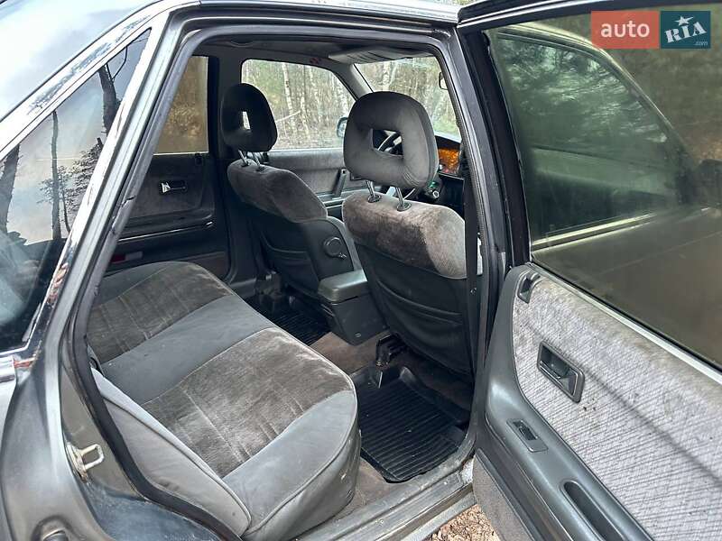 Седан Mazda 626 1988 в Малині