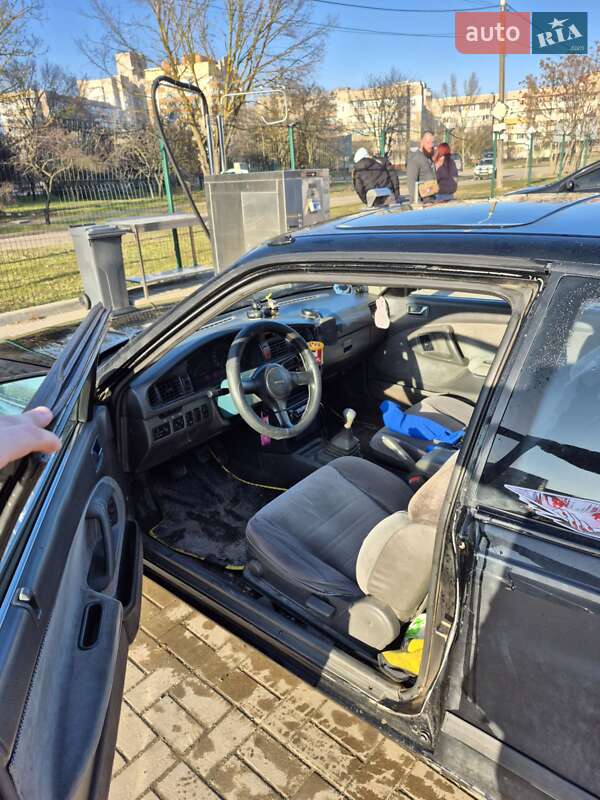 Купе Mazda 626 1990 в Херсоні