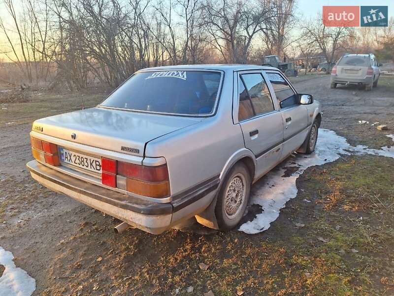 Седан Mazda 626 1985 в Харькове