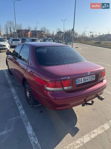 Седан Mazda 626 1994 в Киеве