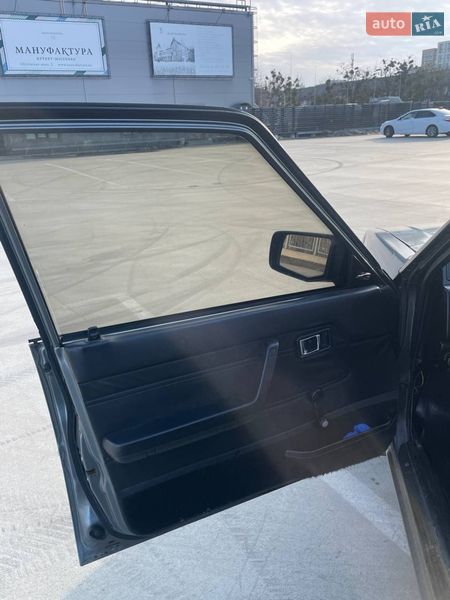 Седан Mazda 626 1985 в Киеве