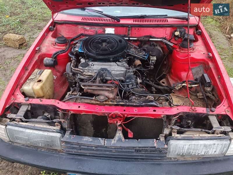 Седан Mazda 626 1986 в Белгороде-Днестровском