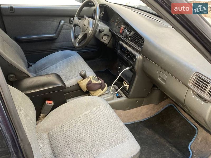 Седан Mazda 626 1992 в Харькове