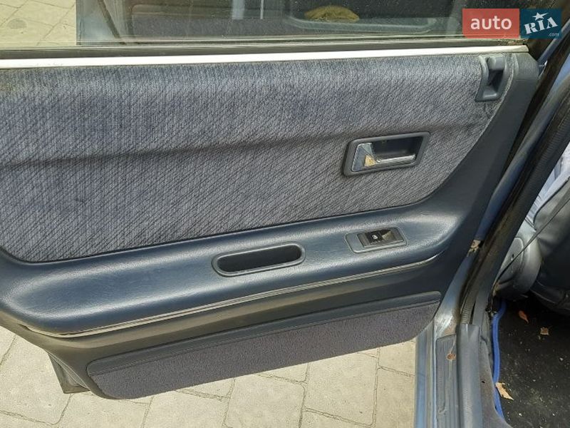 Хэтчбек Mazda 626 1989 в Ужгороде