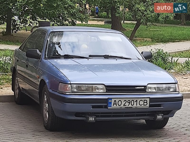 Хэтчбек Mazda 626 1989 в Ужгороде